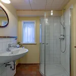 Altes Kapitaenshaus * Nieblum